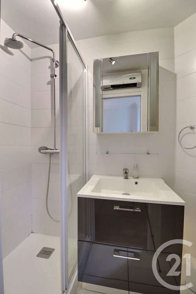 Appartement F2 à louer - 2 pièces - 42,82 m2 - Montrouge - 92 - ILE-DE-FRANCE