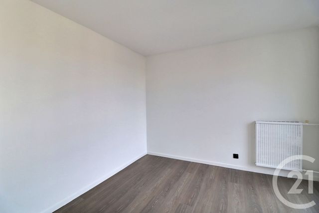 Appartement F5 &agrave; louer - 5 pi&egrave;ces - 90 m2 - Viry Chatillon - 91 - ILE-DE-FRANCE