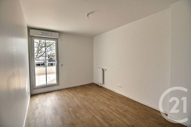 Appartement F3 &agrave; louer - 3 pi&egrave;ces - 58,93 m2 - Le Plessis Robinson - 92 - ILE-DE-FRANCE