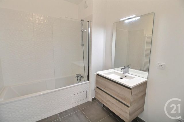 Appartement F3 &agrave; louer - 3 pi&egrave;ces - 61 m2 - Chatenay Malabry - 92 - ILE-DE-FRANCE