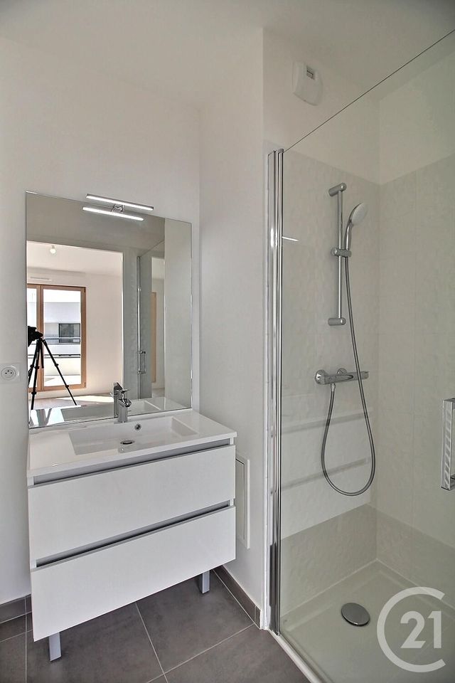 Appartement F3 &agrave; louer - 3 pi&egrave;ces - 61 m2 - Chatenay Malabry - 92 - ILE-DE-FRANCE