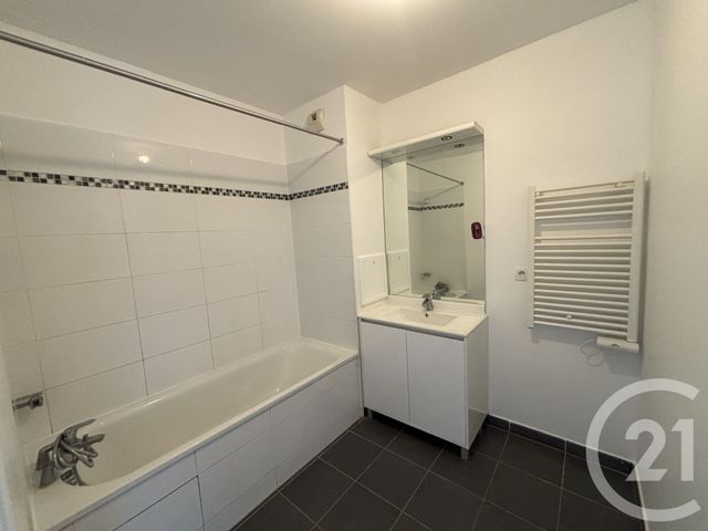 Appartement F4 &agrave; louer - 4 pi&egrave;ces - 80,13 m2 - Palaiseau - 91 - ILE-DE-FRANCE
