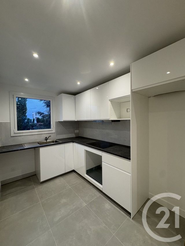 Appartement F4 &agrave; louer - 4 pi&egrave;ces - 66,61 m2 - Fresnes - 94 - ILE-DE-FRANCE